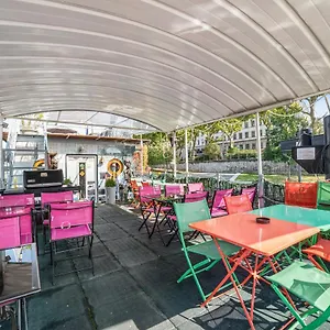 Studio Peniche Au Coeur De Pour 2 Personnes, Insolite Et Calme Lyon