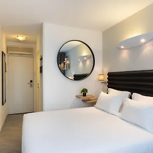 Chromatics & Restaurant Hill Club By Happyculture Otel