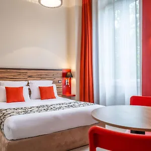 Adagio Patio Confluence Apart Otel