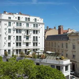 College Otel